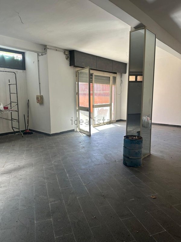locale commerciale in affitto a Civitavecchia