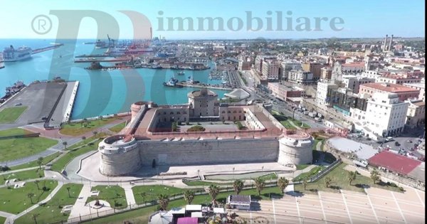 negozio in affitto a Civitavecchia