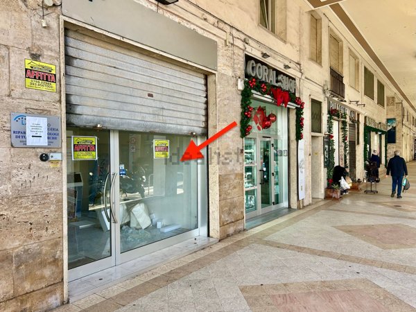 locale commerciale in affitto a Civitavecchia