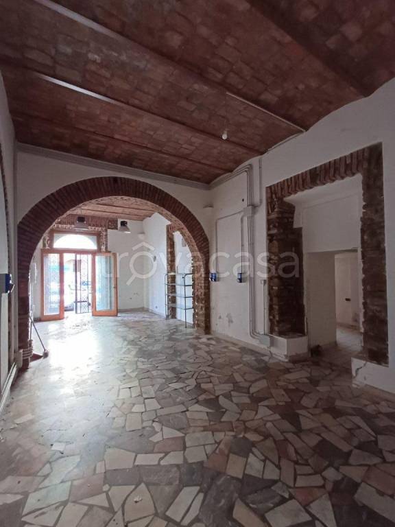 negozio in affitto a Civitavecchia