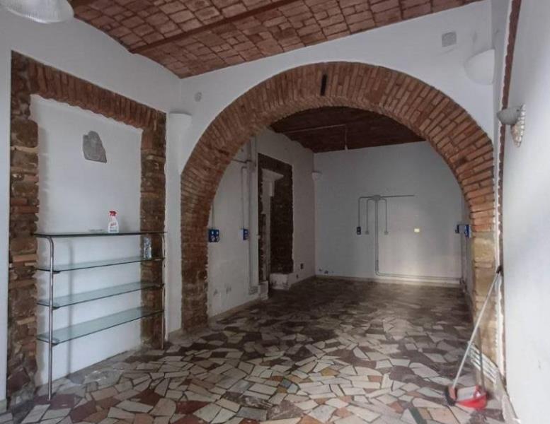 negozio in affitto a Civitavecchia