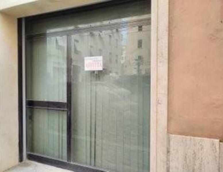 negozio in affitto a Civitavecchia