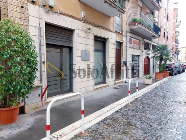 locale commerciale in affitto a Civitavecchia
