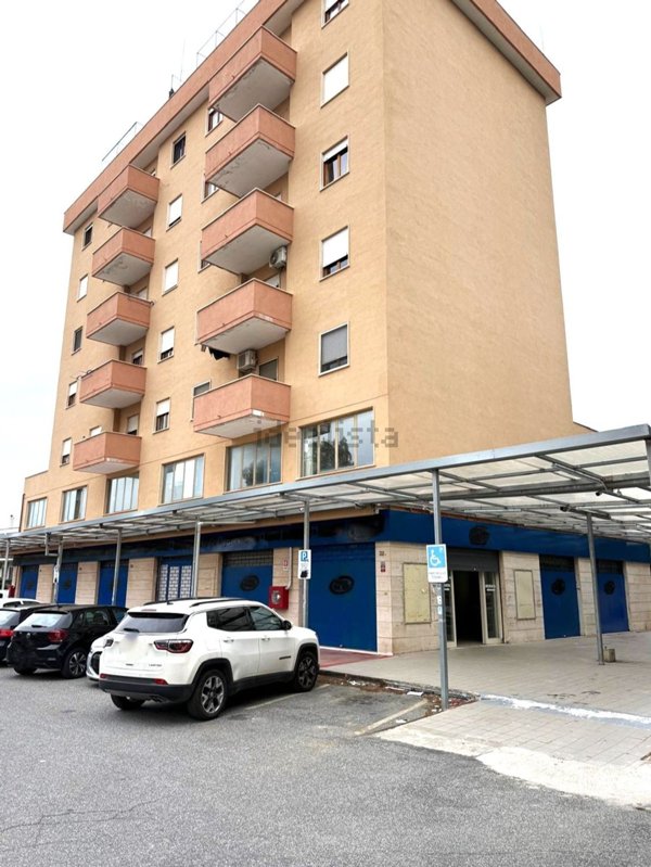 locale commerciale in affitto a Civitavecchia