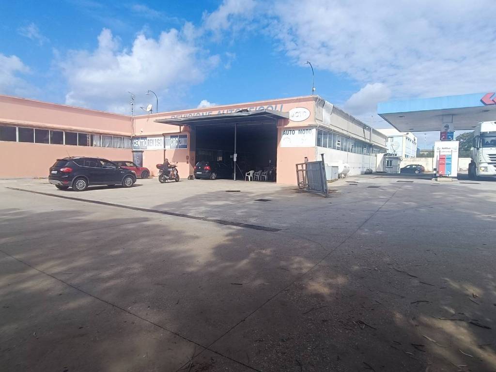 locale commerciale in affitto a Civitavecchia in zona Aurelia