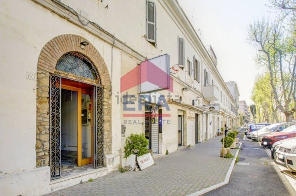 locale commerciale in affitto a Civitavecchia