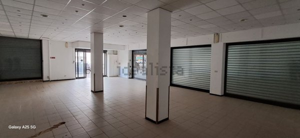 locale commerciale in affitto a Civitavecchia