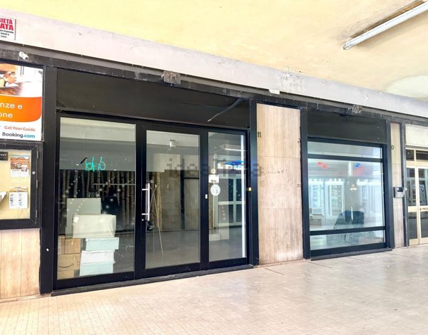 locale commerciale in affitto a Civitavecchia