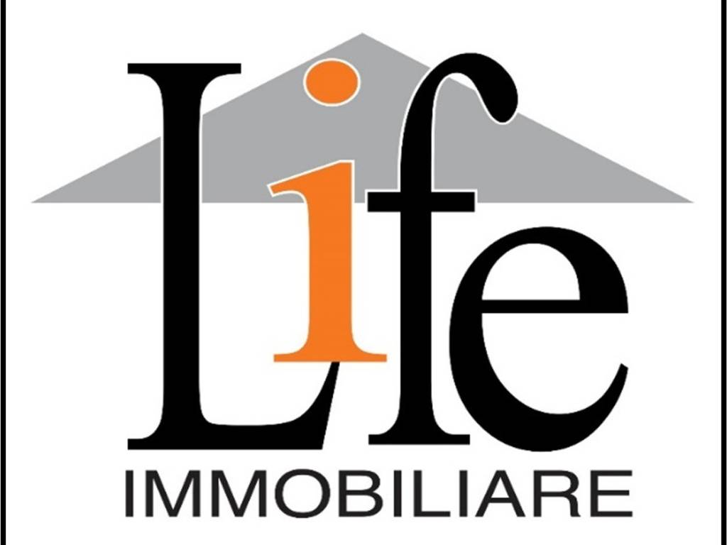 locale commerciale in affitto a Colleferro
