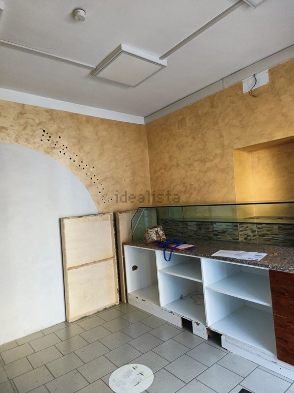 locale commerciale in affitto a Colleferro