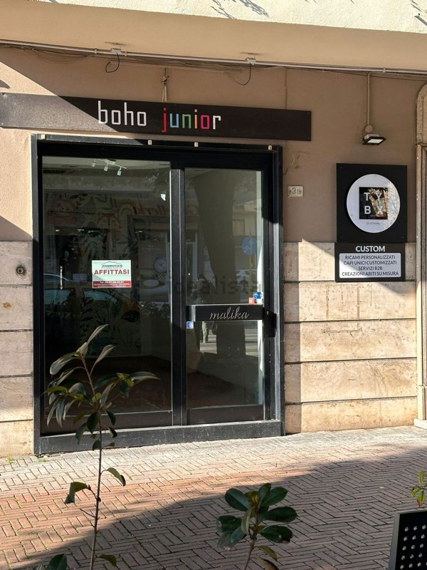 locale commerciale in affitto a Colleferro