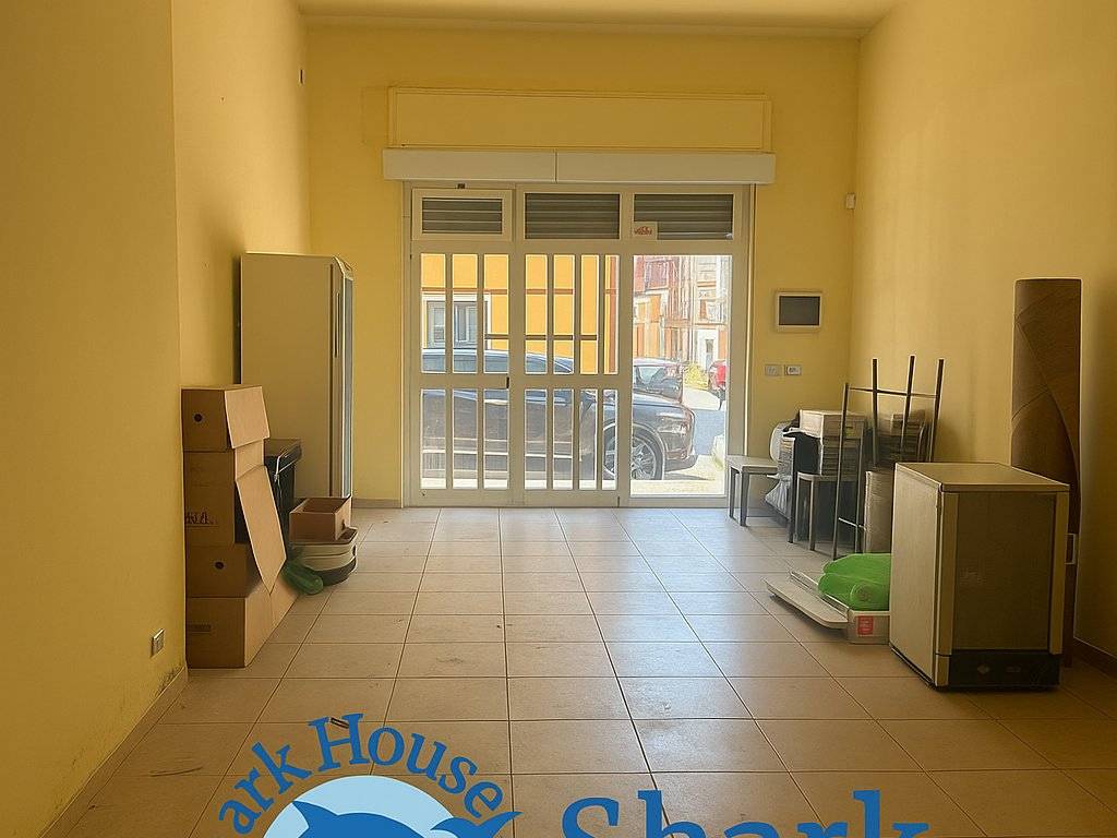 negozio in affitto a Colleferro