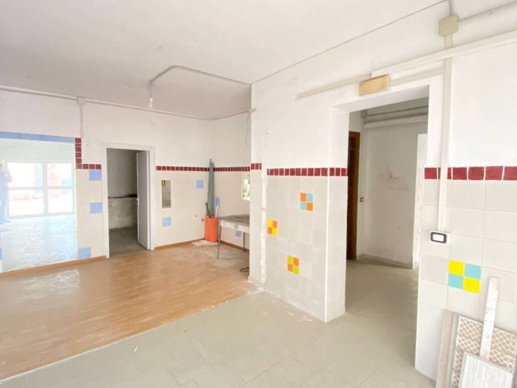 negozio in affitto a Colleferro