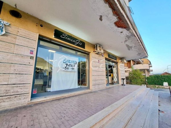 negozio in affitto a Colleferro