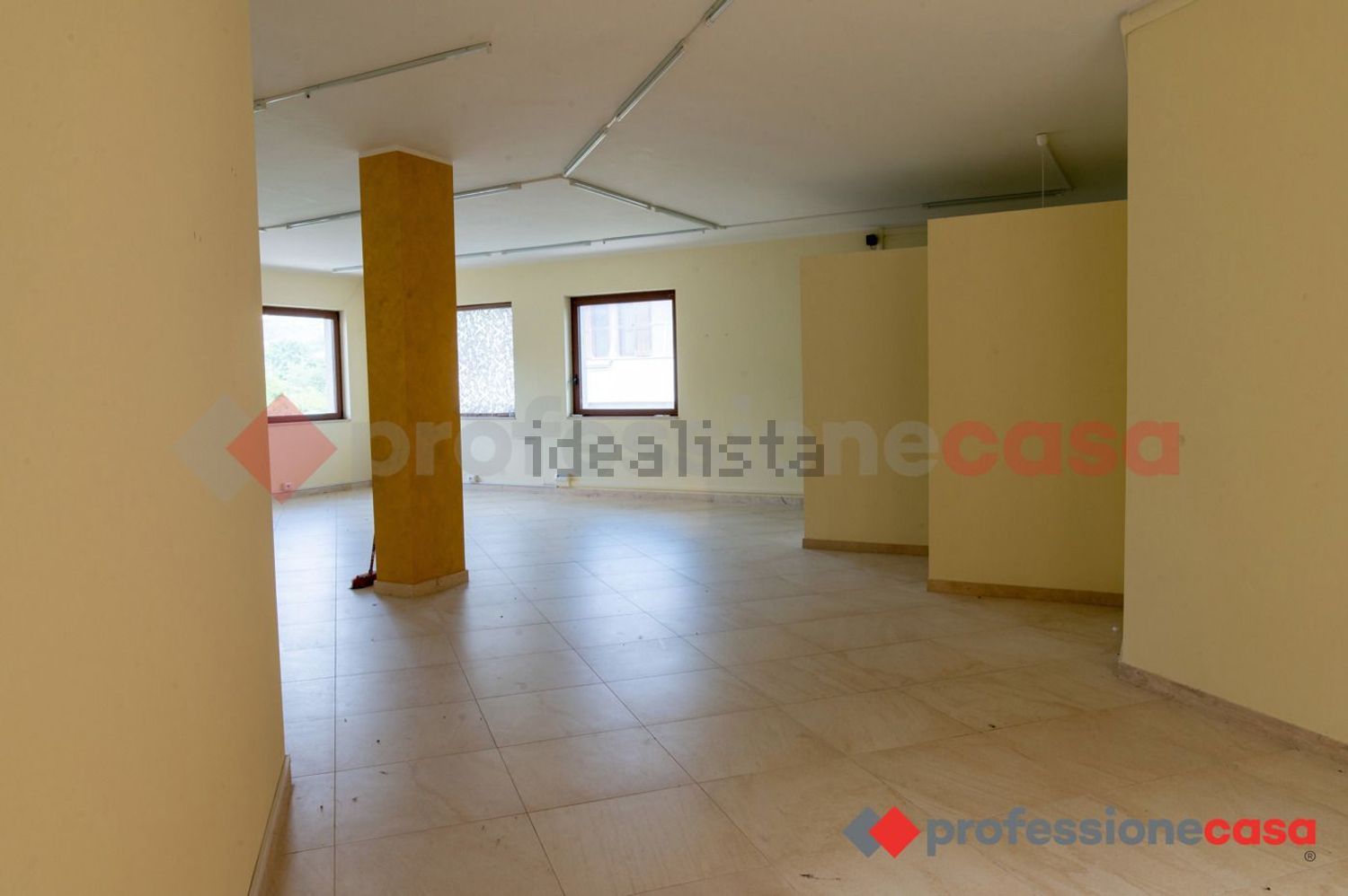 locale commerciale in affitto a Colleferro