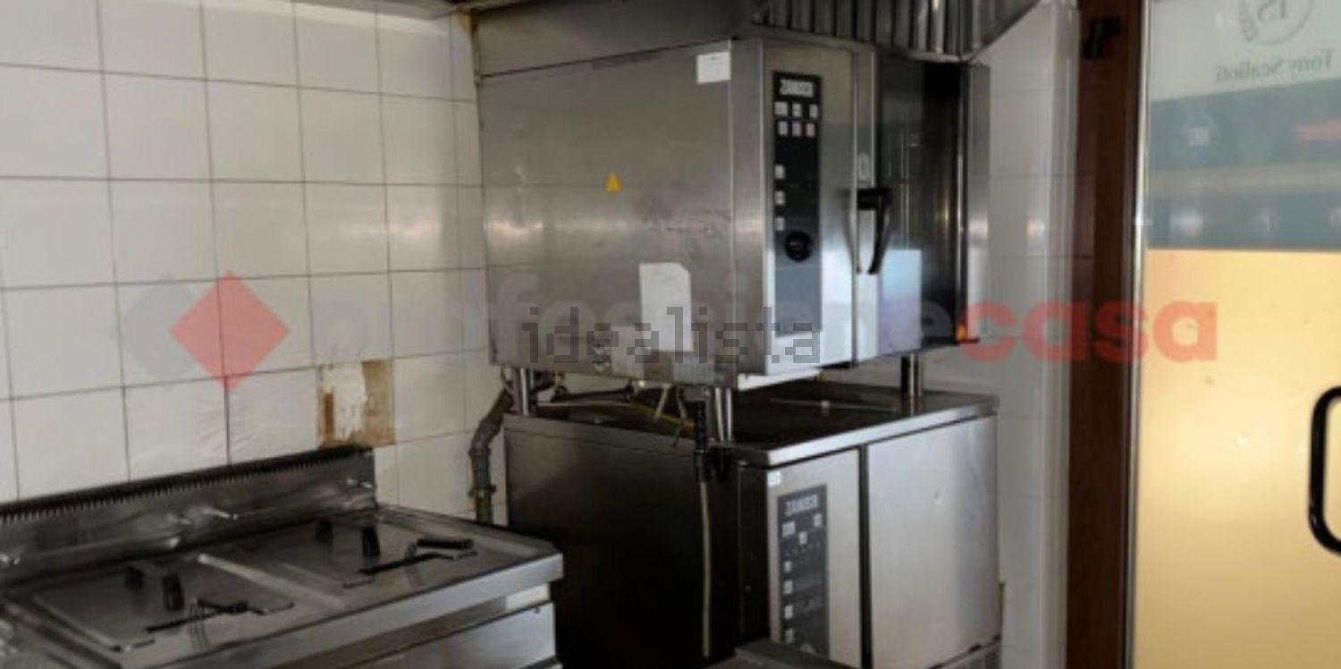 locale commerciale in affitto a Colleferro