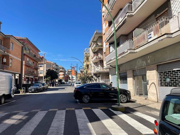 locale commerciale in affitto a Colleferro