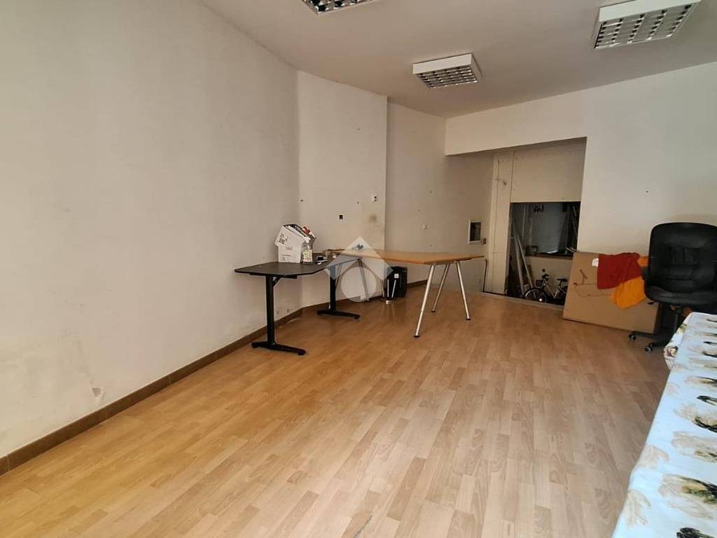 negozio in affitto a Colleferro