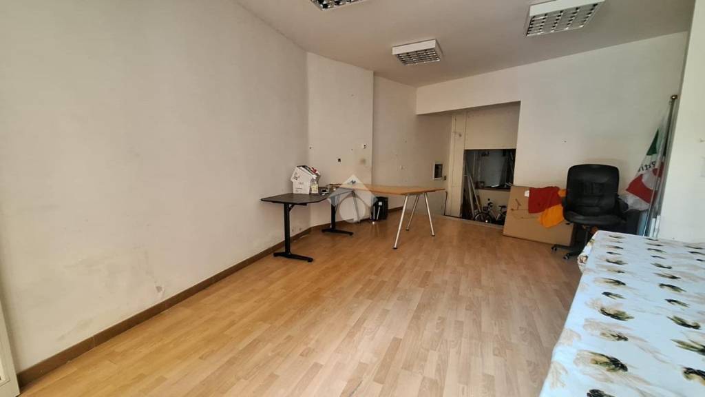 locale commerciale in affitto a Colleferro