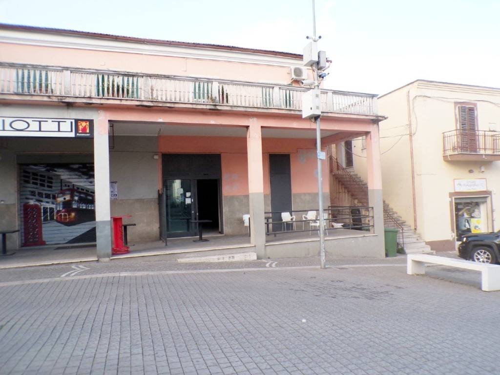 negozio in affitto a Fiano Romano