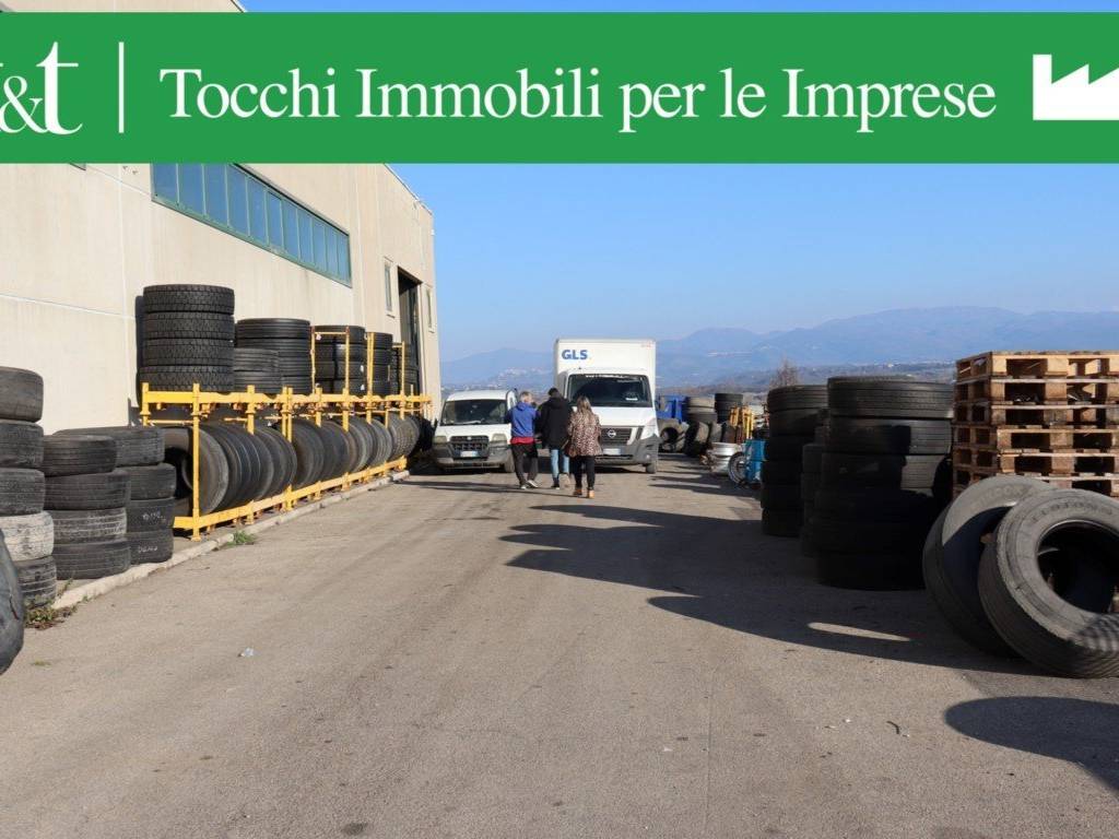 locale commerciale in affitto a Fiano Romano
