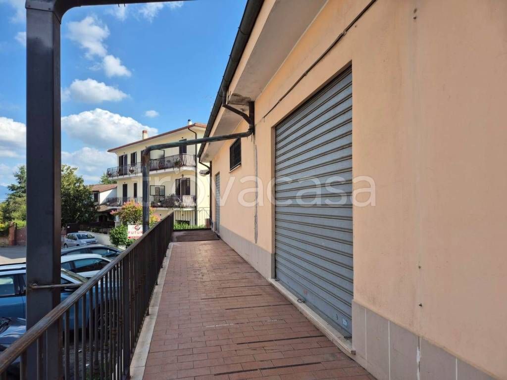 negozio in affitto a Fiano Romano