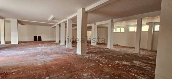 locale commerciale in affitto a Fiano Romano
