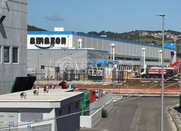 locale commerciale in affitto a Fiano Romano