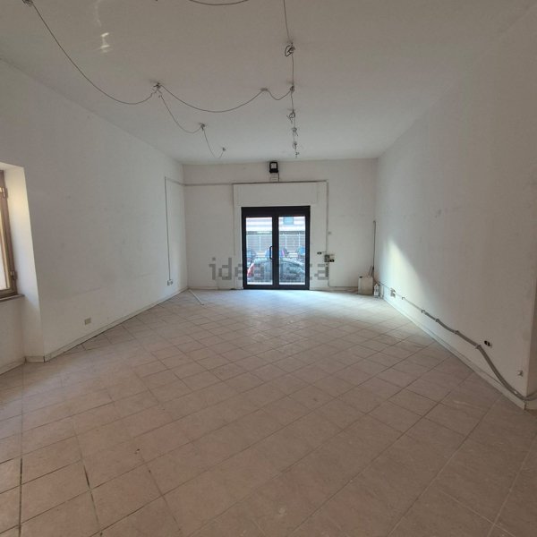locale commerciale in affitto a Fiano Romano