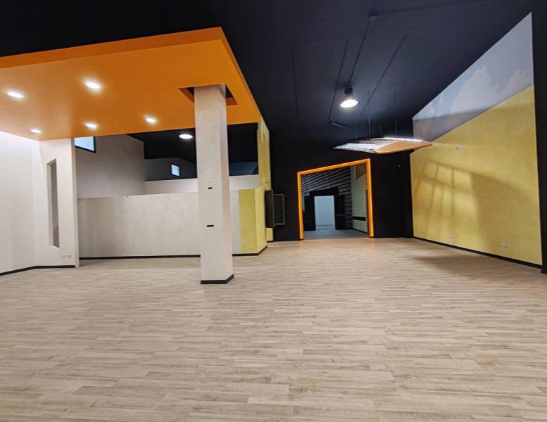 locale commerciale in affitto a Fiano Romano