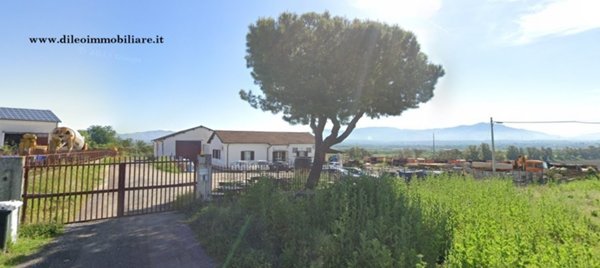 locale commerciale in affitto a Fiano Romano