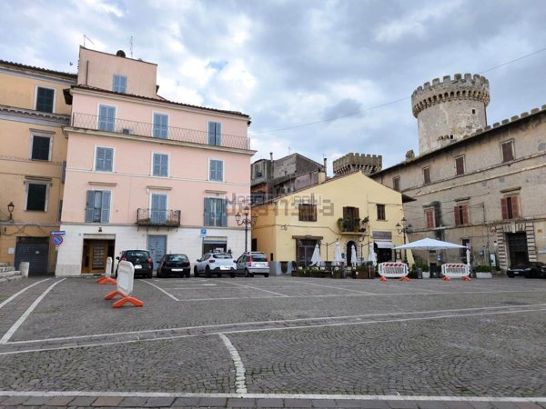 locale commerciale in affitto a Fiano Romano