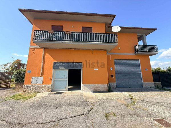 locale commerciale in affitto a Fiano Romano