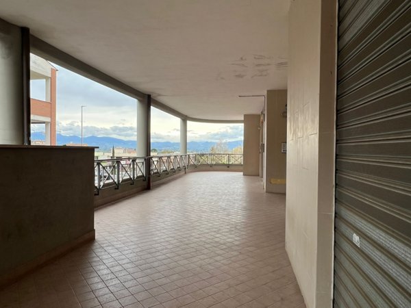 locale commerciale in affitto a Fiano Romano