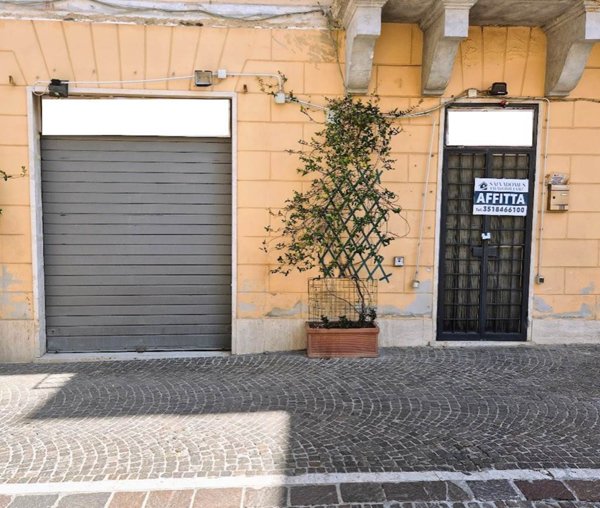 negozio in affitto a Fiano Romano