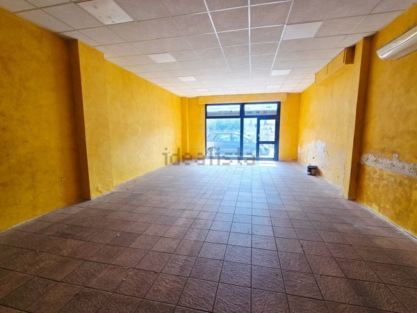 locale commerciale in affitto a Fiano Romano