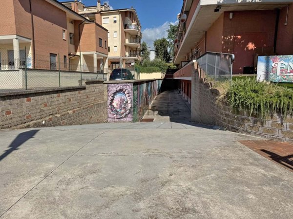 locale commerciale in affitto a Fiano Romano