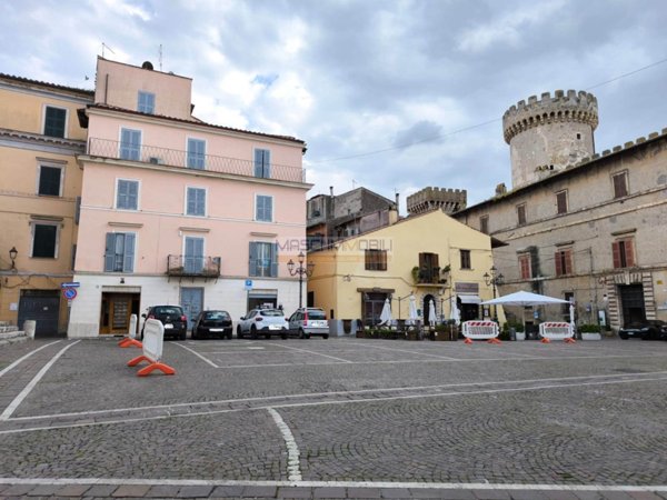 locale commerciale in affitto a Fiano Romano