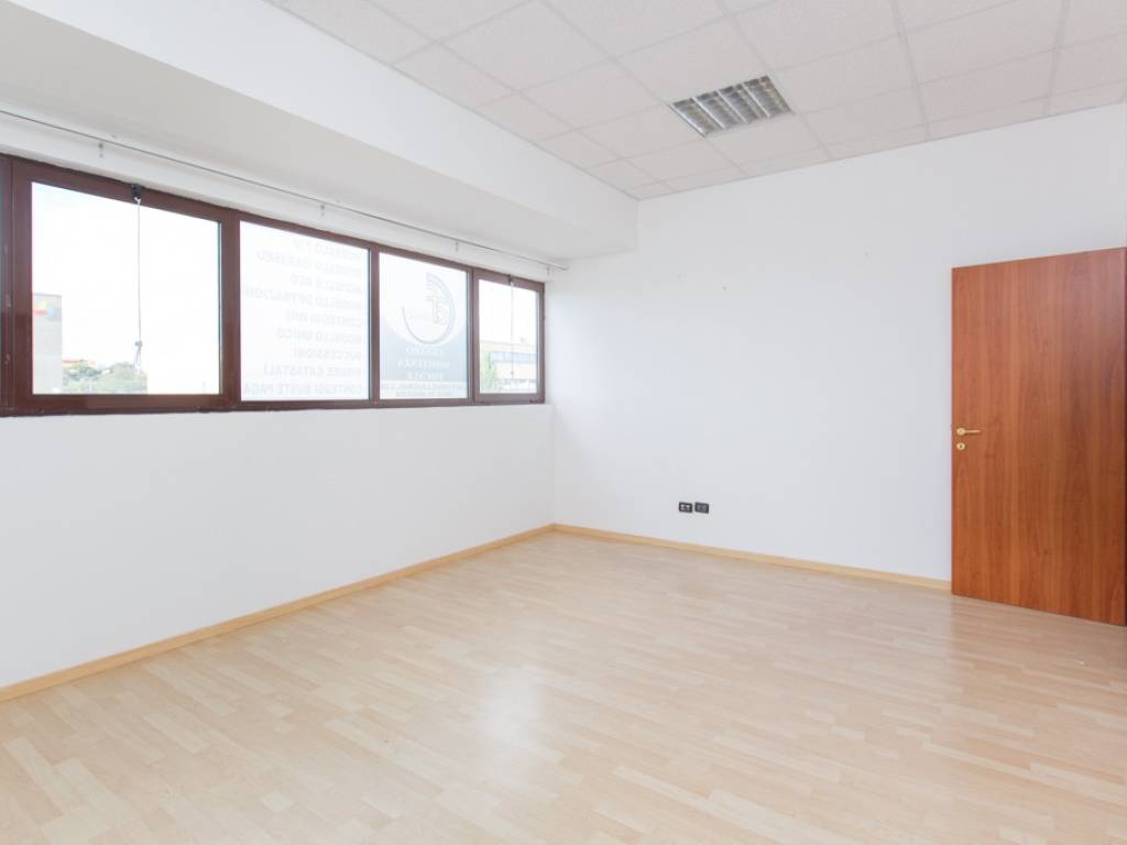 locale commerciale in affitto a Formello