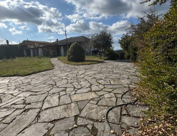 casa indipendente in affitto a Formello