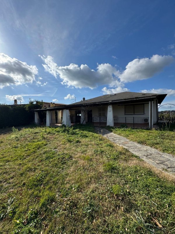 casa indipendente in affitto a Formello