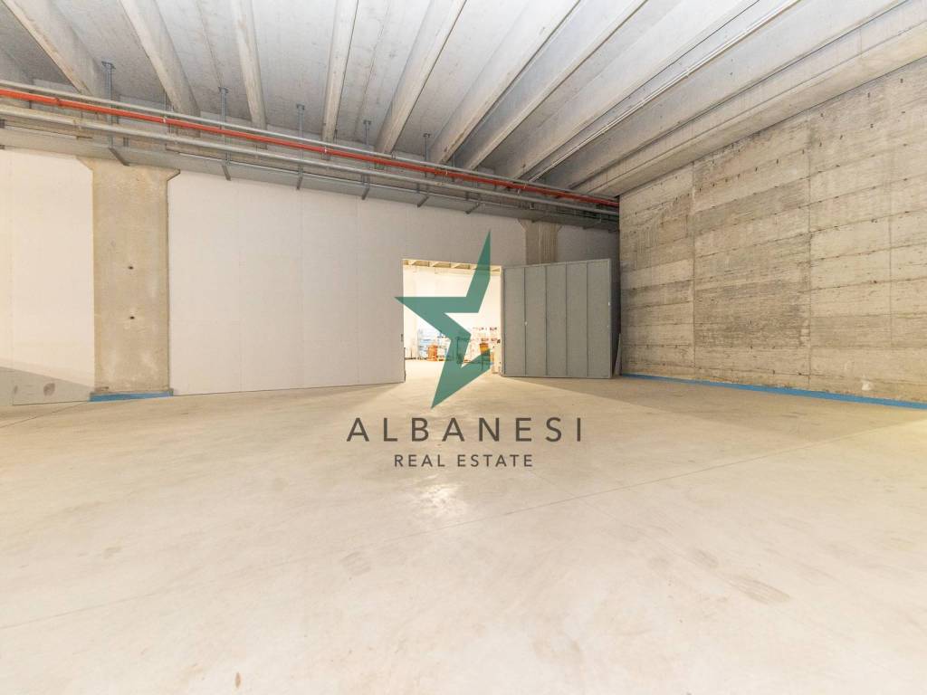 locale commerciale in affitto a Formello