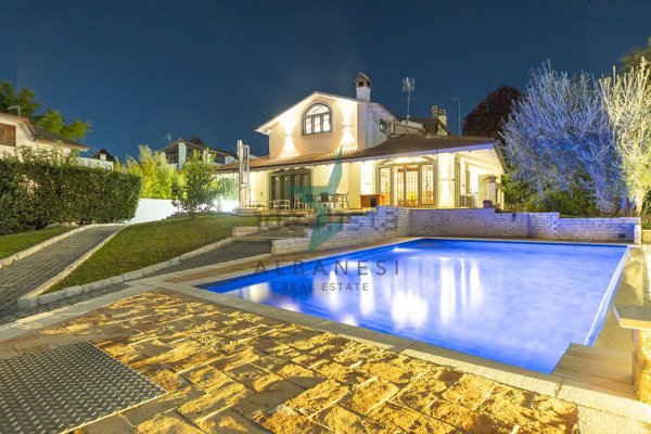 casa indipendente in affitto a Formello