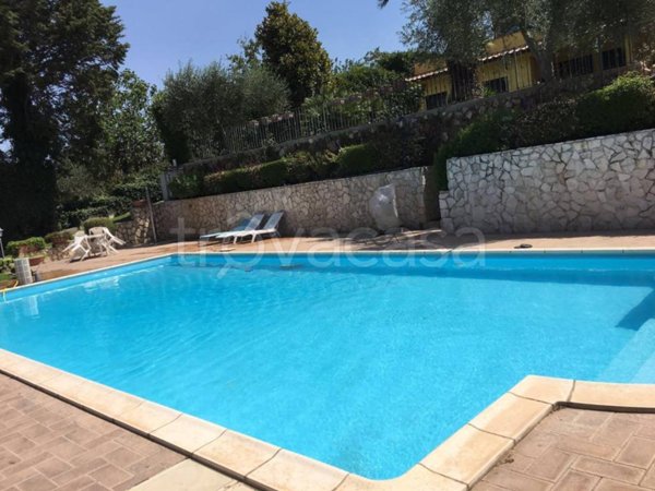 casa indipendente in affitto a Formello