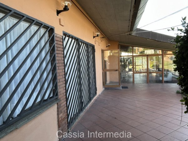 negozio in affitto a Formello