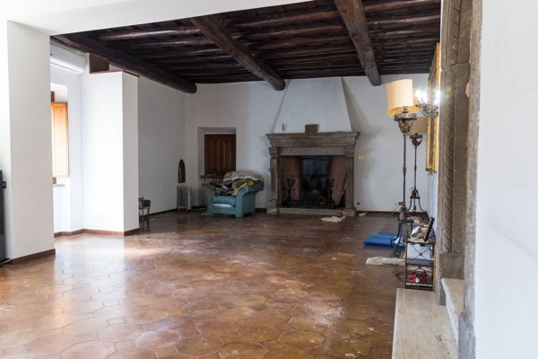 esavano in affitto a Formello