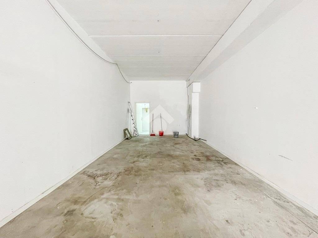 negozio in affitto a Formello