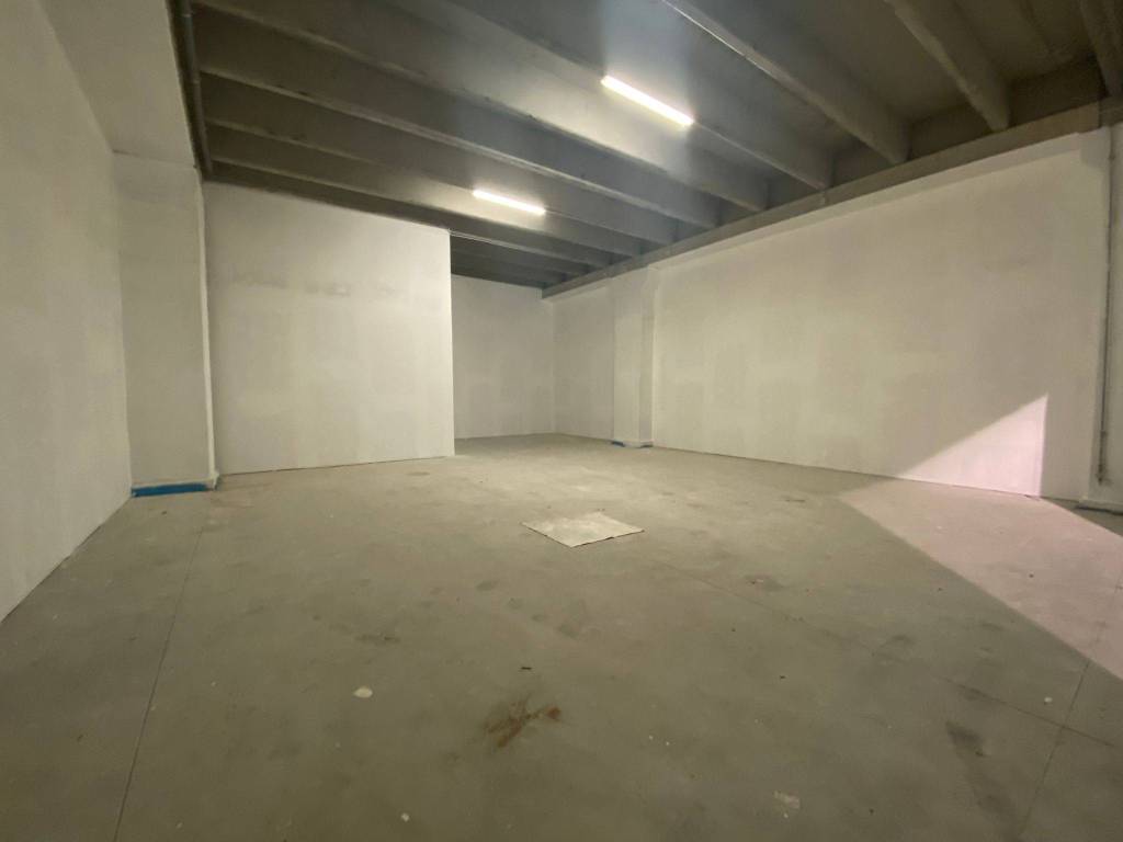 locale commerciale in affitto a Formello