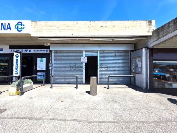 locale commerciale in affitto a Formello in zona Le Rughe