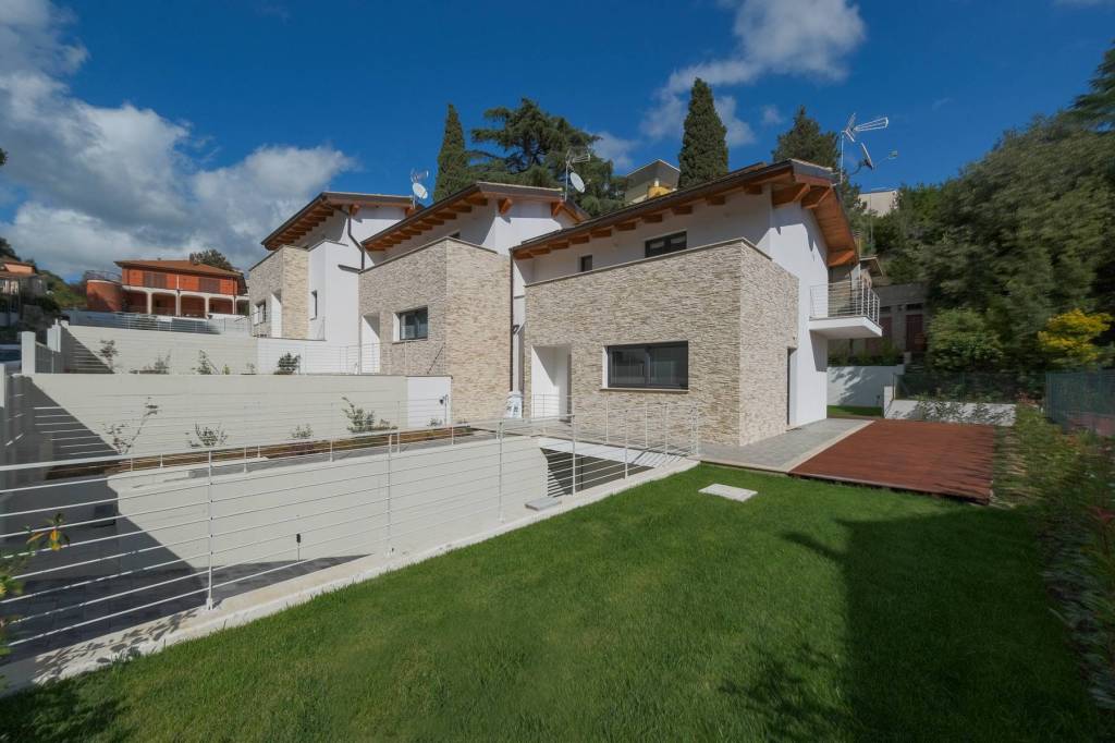 casa indipendente in affitto a Formello